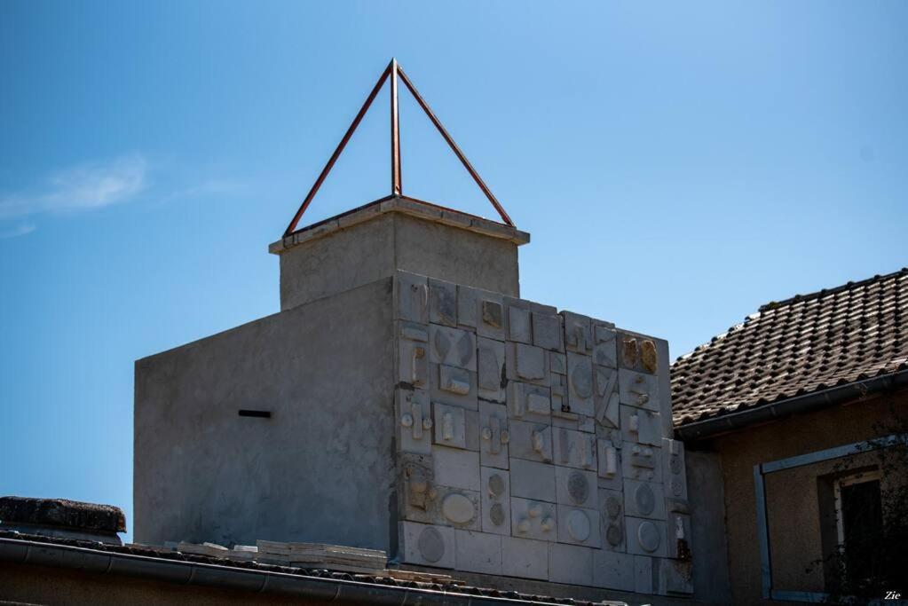 Villa Pyramide de Cormatin, 2 nuits minimum Extérieur photo